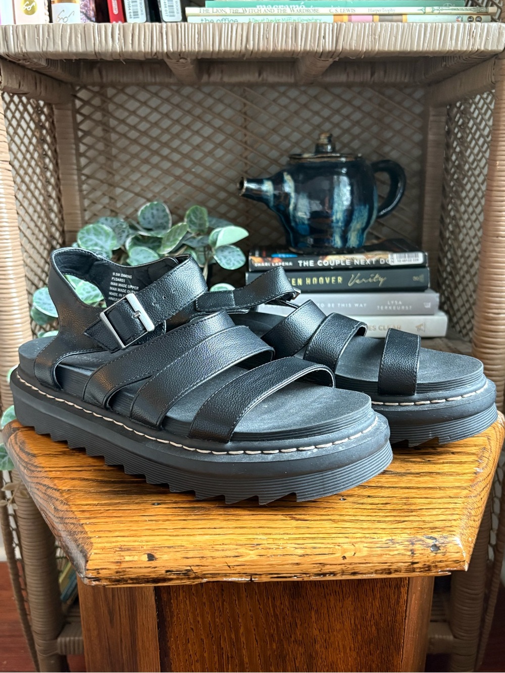 Sincerely Jules Black Chunky Strappy Platform Sandals